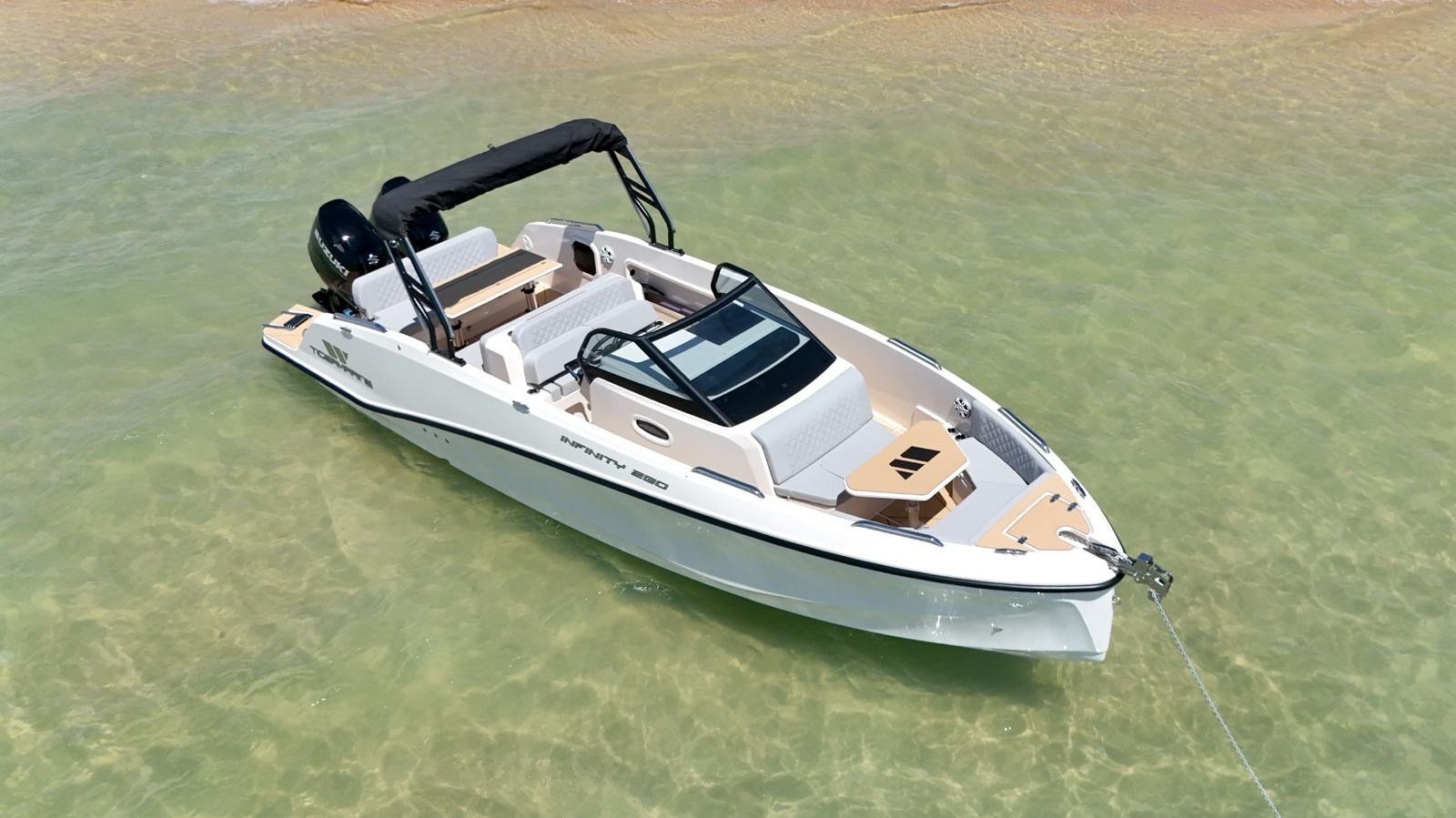 Barche: Neu Boot bei Manara mit 250 PS V6 – Nuovo e nell'imballaggio originale da Quartino venduto da 5franc 9