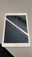Tablet Apple iPad bianco, 6º Generazione