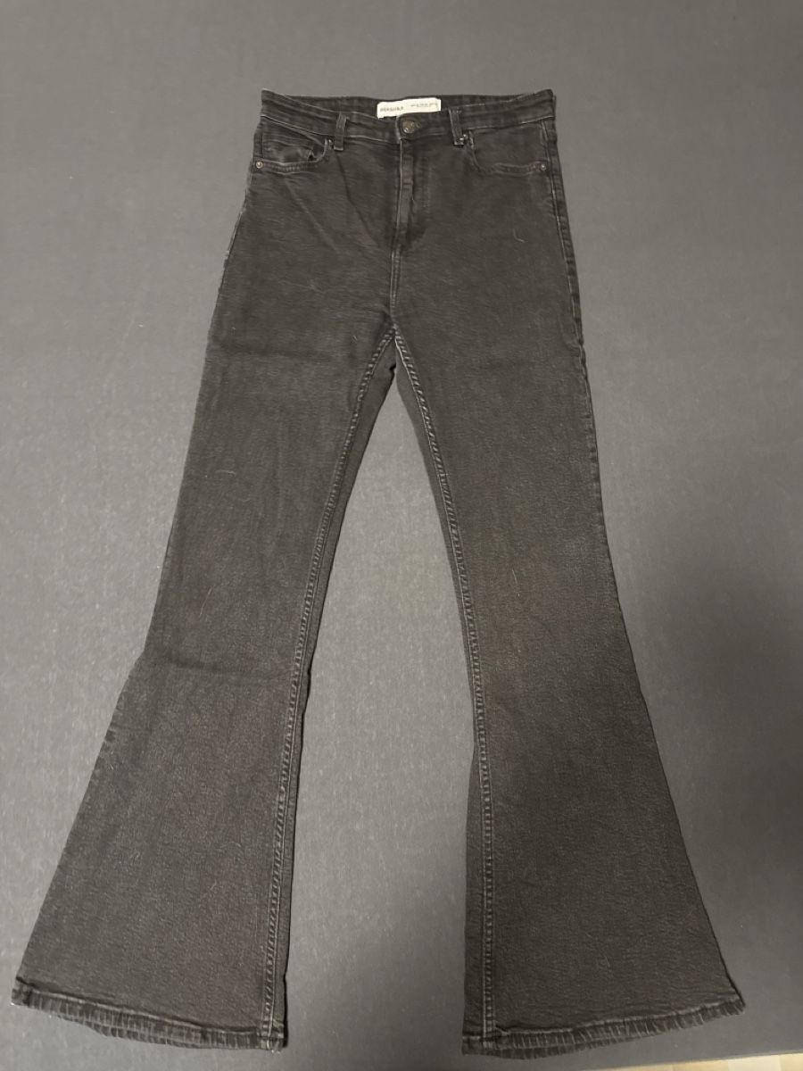 Bershka Jeans: Damen Jeans Schlaghose Gr.40 – Usato da Zürich venduto da DiemN