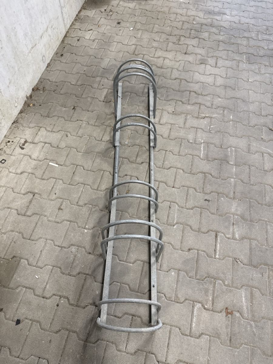Veloständer: Fahrradständer Metall 6 Plätze gebraucht – Gebraucht aus Bischofszell von McLuca81 1