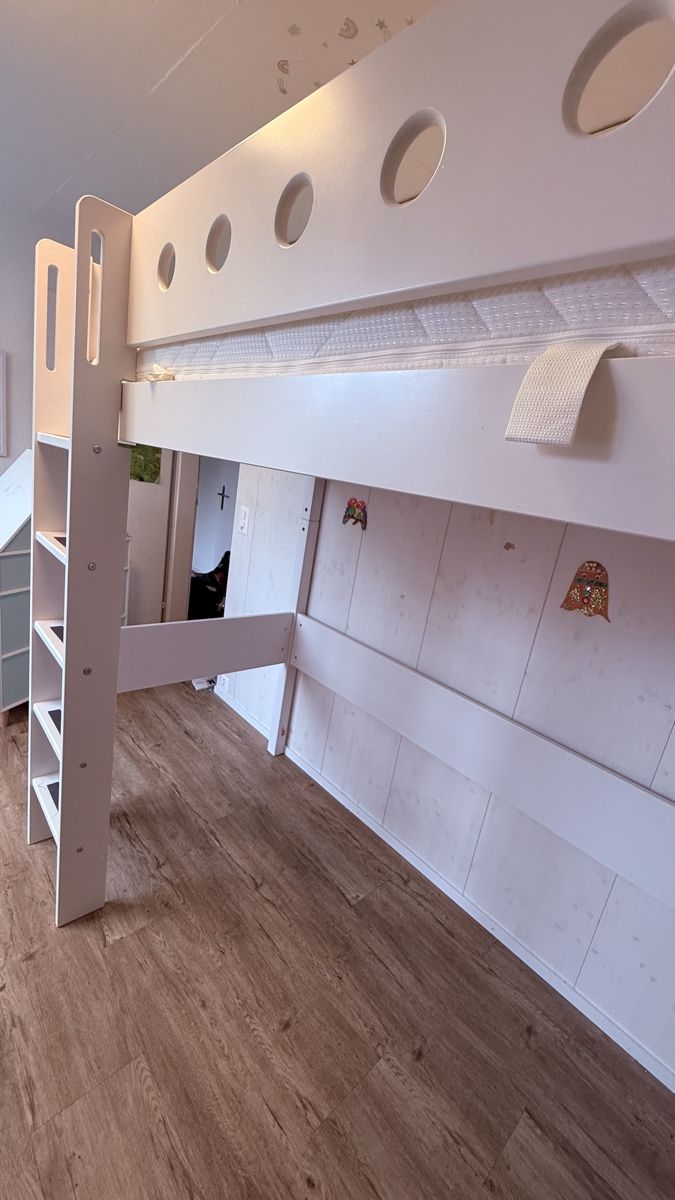 Flexa Betten: Flexa white Hochbett mit Matratze  – Gebraucht aus Wetzikon ZH von Cosmiques 3