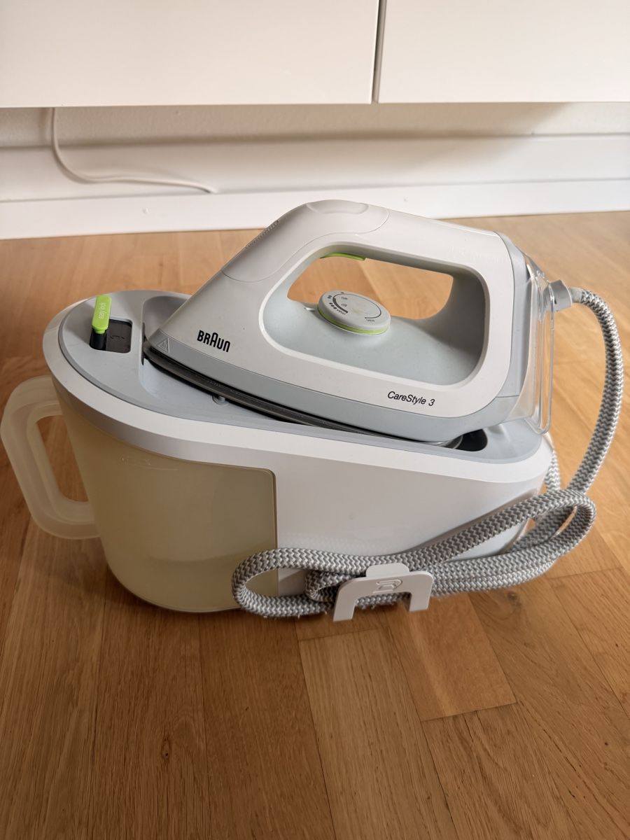 Braun Ferri da stiro: Iron Braun CareStyle 3 – Usato da Zürich venduto da mar_h7x7