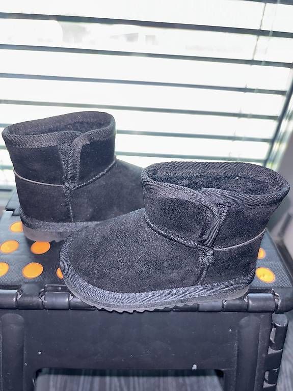 Chaussures garçon: Scarponcino per bimba  – D'occasion à Mendrisio par Nikolas282 2