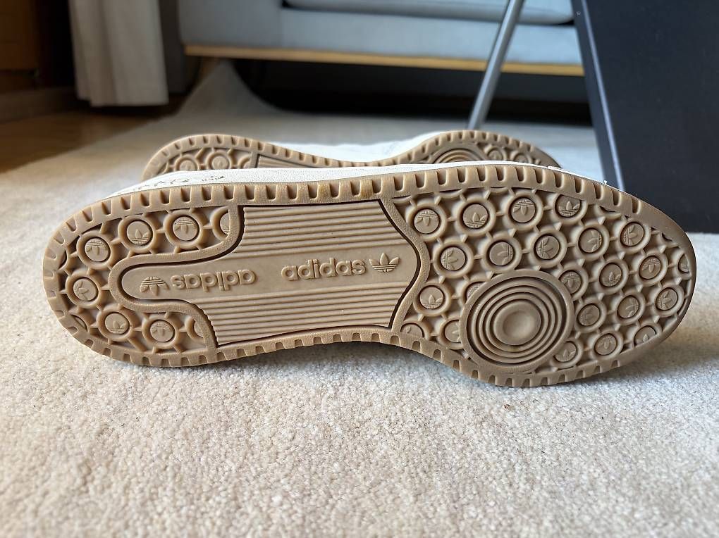 Herrenschuhe: Adidas Sneaker Gr. 44 – Gebraucht aus Arlesheim von Matweb 2