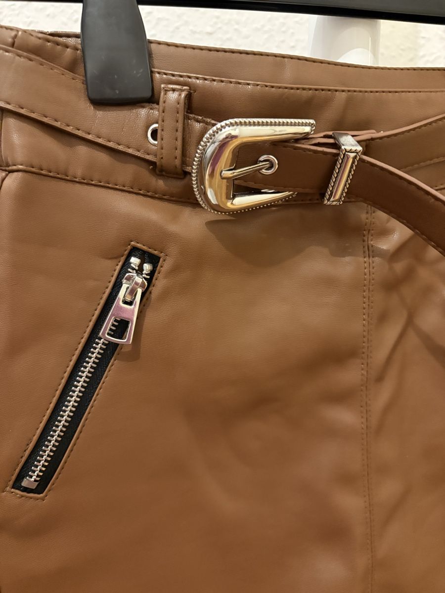 Bershka Gonne: Jupe imitation cuir – Usato da Chêne-Bougeries venduto da bru_bs9n 2