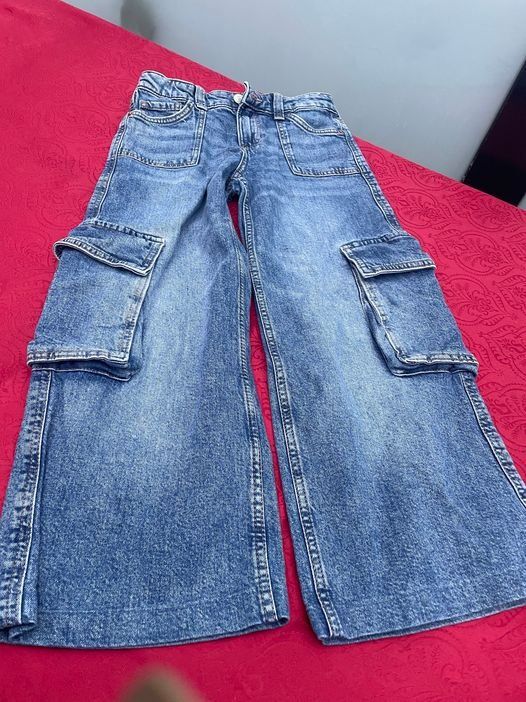 H&M Pantaloni: Mädchen Jeans Hose Cargo wide leg 140 – Nuovo (secondo la descrizione) da Bergdietikon venduto da antovale
