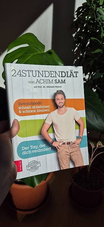 Libri: Achim Sam  24STUNDENDIÄT – Usato da Bern venduto da smichi