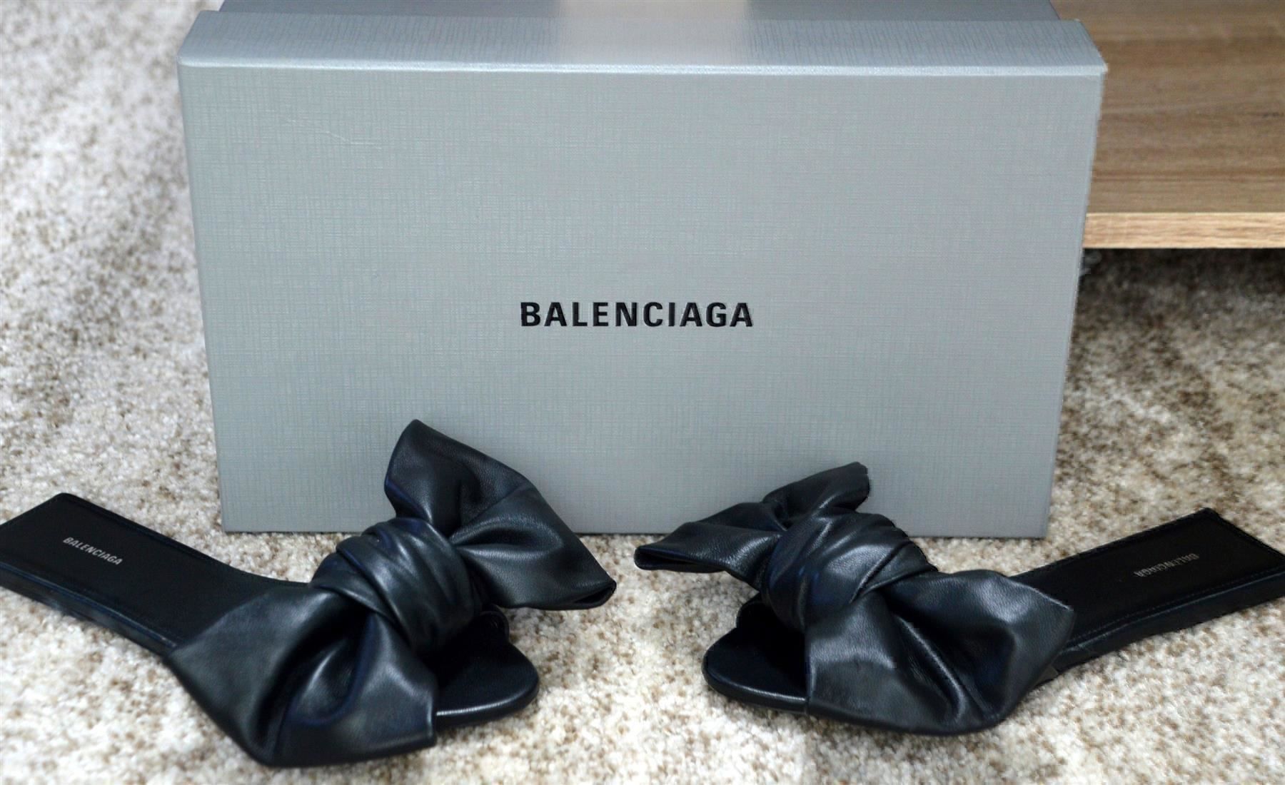 Balenciaga Damenschuhe: Sandalen / Sandales Balenciaga .36 – Gebraucht aus Collonges von Auganien 2
