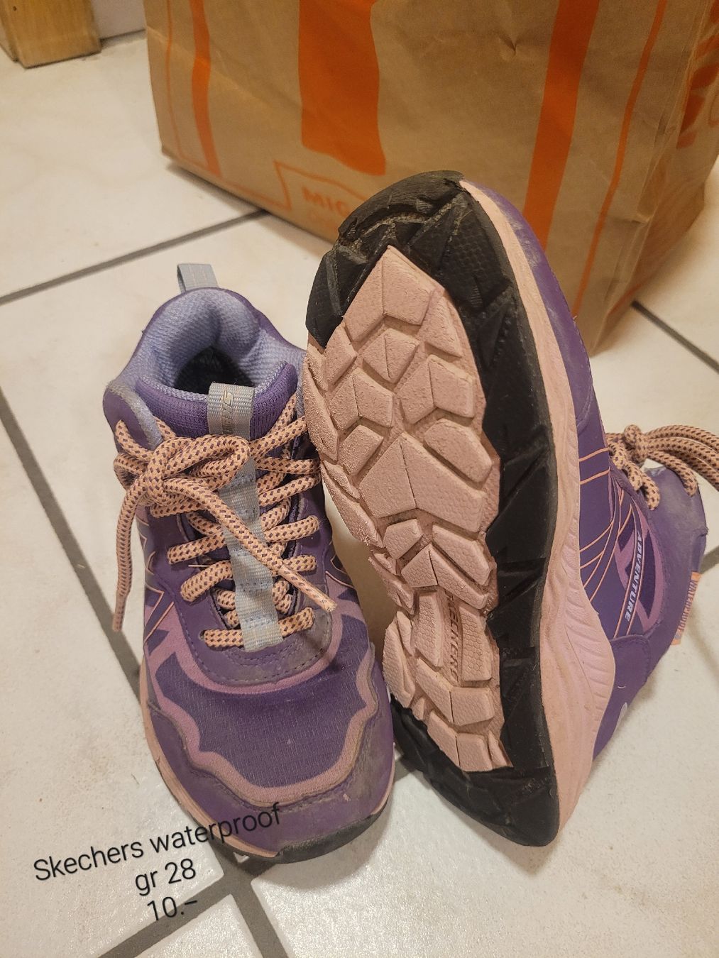 Scarpe per ragazzi: Kinderschuhe Set Grösse 28 – Usato da Weingarten-Kalth venduto da Angela0124 1