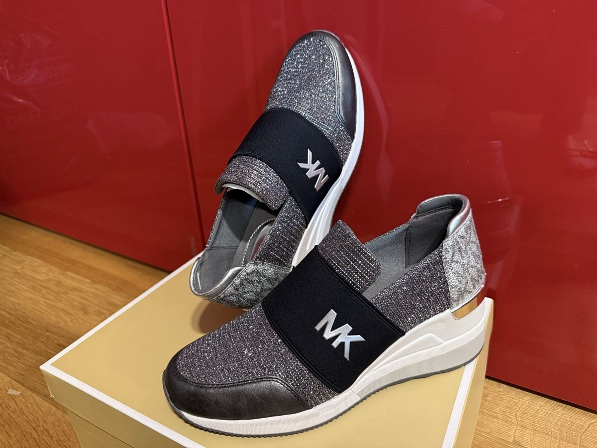 Scarpe da donna: Michael Kors Damen Sneaker  Grösse 38 – Nuovo e nell'imballaggio originale da Reinach AG venduto da innamac