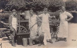Küchenmannschaft Schweizer Armee, Fotokarte um 1918
