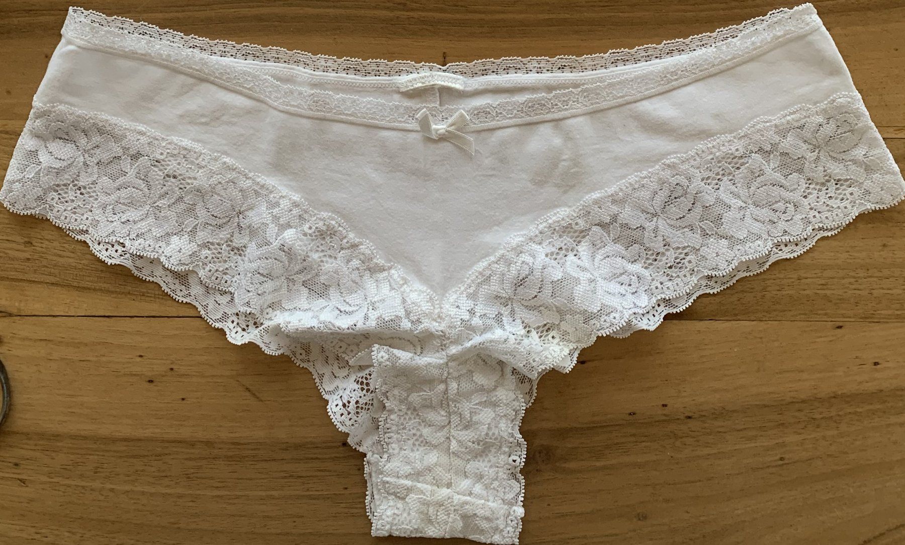 Altra biancheria intima: 2 Damen String mit Spitze, Grösse S – Nuovo (secondo la descrizione) da Birsfelden venduto da Emporio82 1