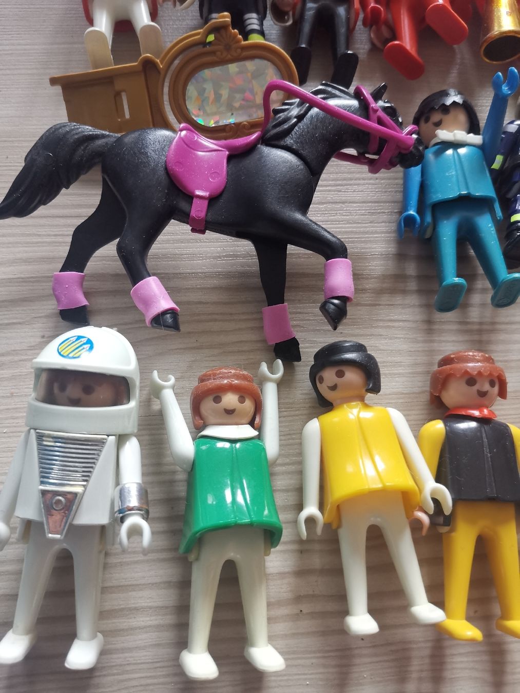 Playmobil Giocattoli: Playmobil Raumstation, Figuren usw. – Usato da Effretikon venduto da Superkarin7 6