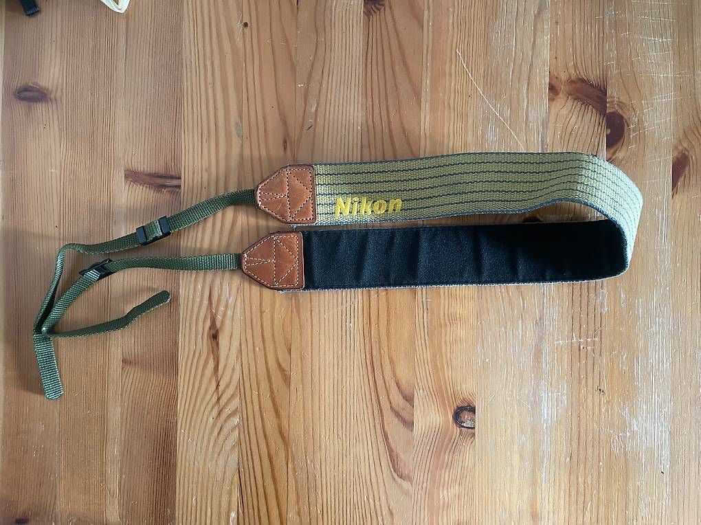 Autres accessoires: Kameragurt Nikon – D'occasion à Basel par helger