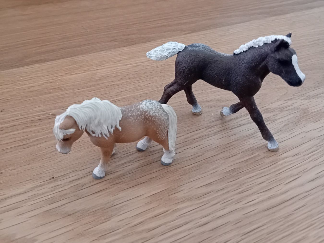 Schleich Statuette: 2 Schleich Pferde – Usato da Burgdorf venduto da carodesign1