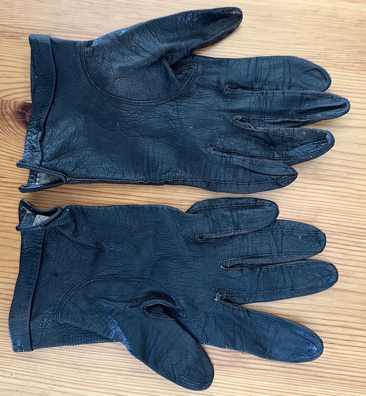 Guanti & manicotti: Dunkelbraune Lederhandschuhe – Usato da Winterthur venduto da jud_xfw6