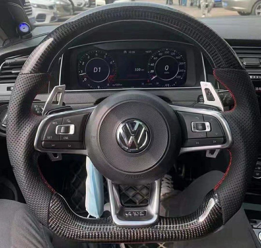 Tutti pezzi di ricambio auto: VW Golf 7/7.5 Carbon Lenkrad – Nuovo e nell'imballaggio originale da Volketswil venduto da Willis_Autoteile 4