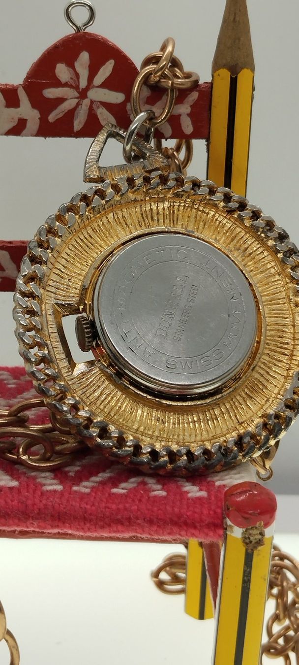 Ciondoli: Pendentif vintage montre – Usato da La Chaux-de-Fonds venduto da jac_9llg 2