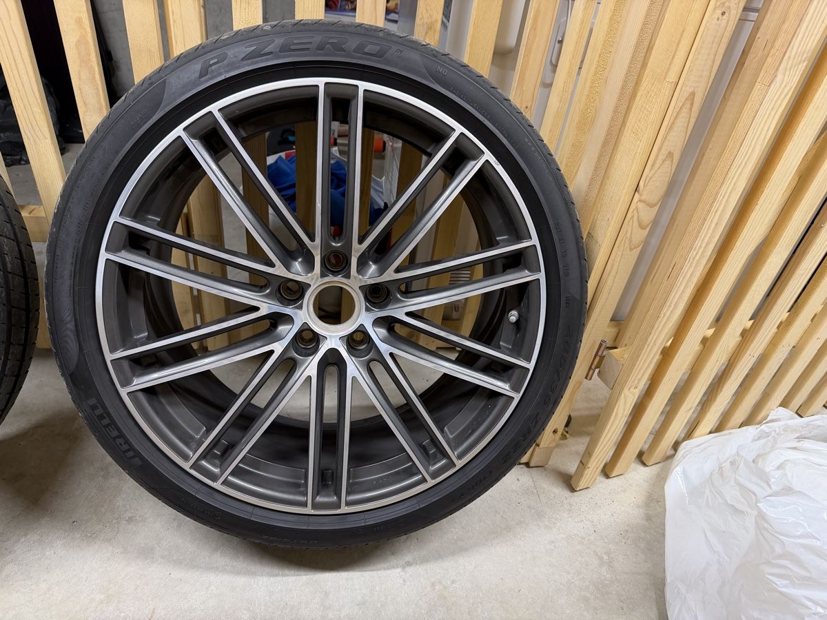 Porsche Felgen: Original 22 Zoll - Porsche Cayenne Turbo Coupé Felgen – Gebraucht aus Lotzwil von alt_b6tj 9