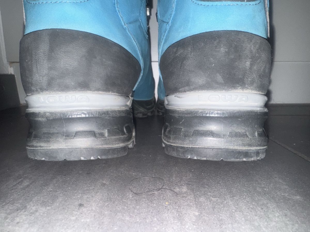 Lowa Scarpe da donna: Lowa Wanderschuhe Gr. 42 – Usato da Unterentfelden venduto da Loonah 3