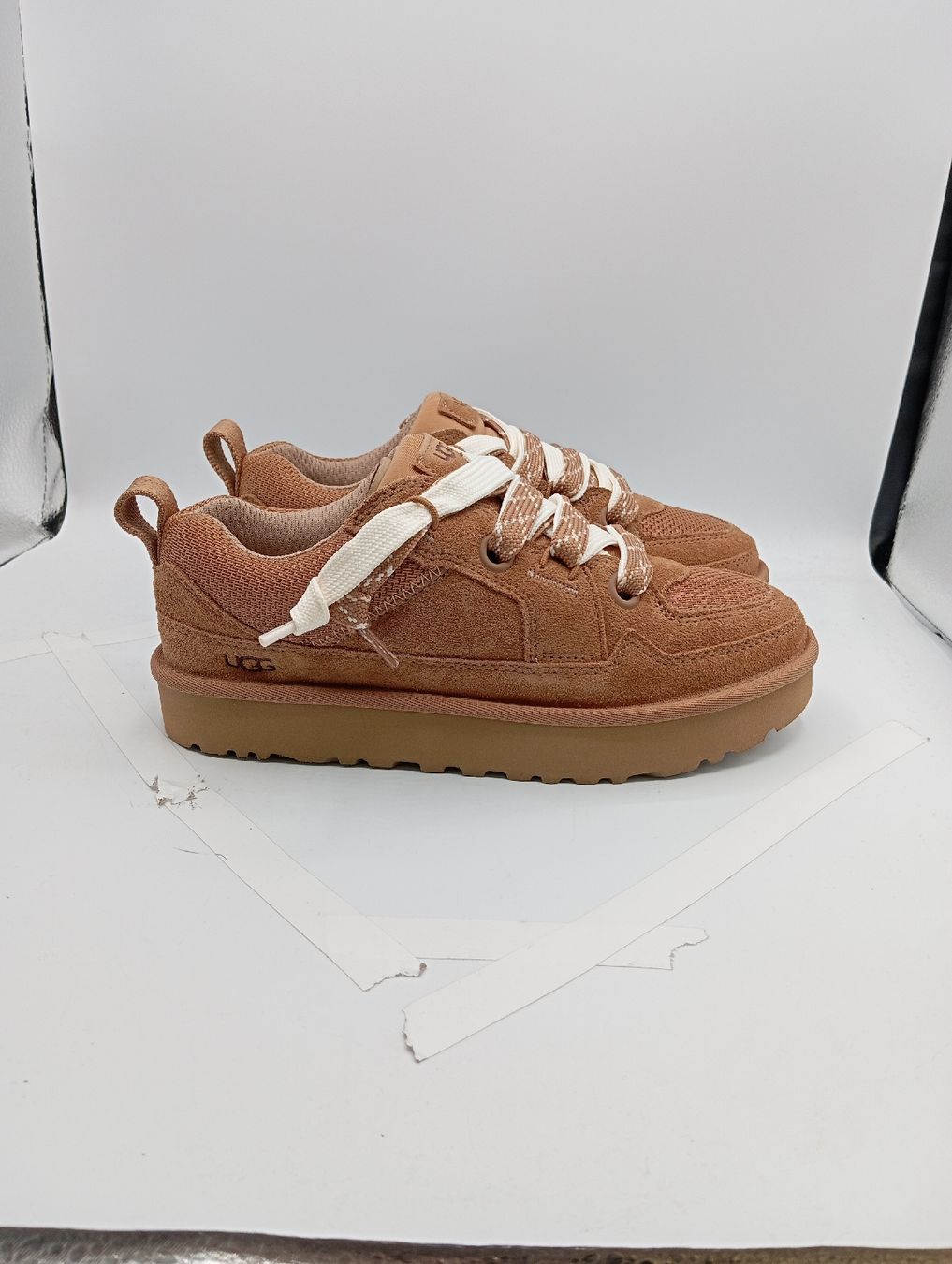 Ugg Scarpe da uomo: UGG Lowmel Lo - Chestnut (EU36) – Nuovo e nell'imballaggio originale da Schaffhausen venduto da outlez