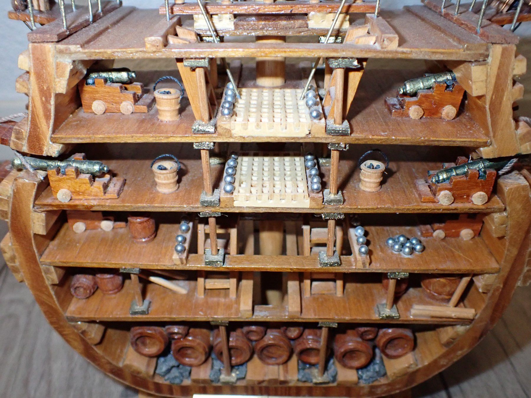 Kit di modellismo & Modellini statici: Einmaliges Angebot! Schiffsmodell H.M.S. Victory – Usato da Zürich venduto da ikaufen 8