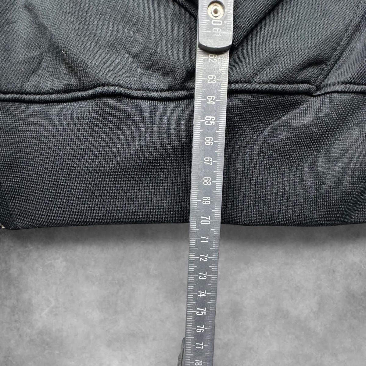 Jordan Jacken: Jordan black jacket – Gebraucht aus Erlinsbach SO von TogaResell 4