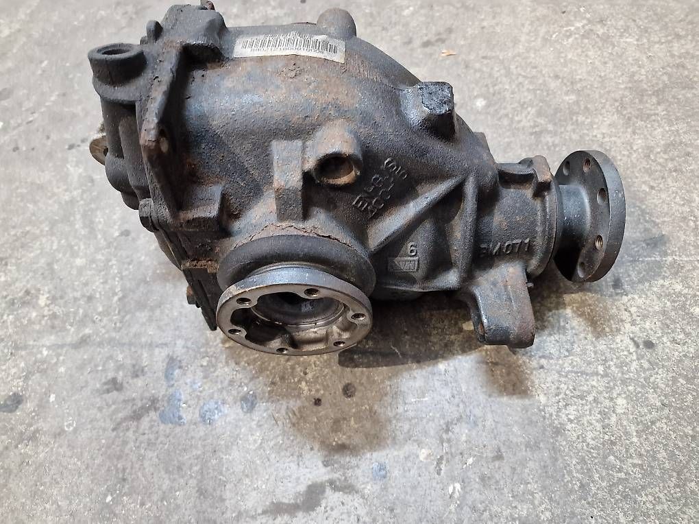 Toutes les pièces auto: Bmw e46 Differential Benziner  – D'occasion à Niedergösgen par Zecinha