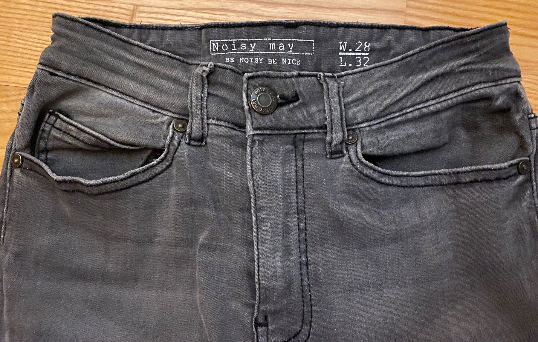 Pantaloni: Jeans grau – Usato da Möhlin venduto da eny_lsk7