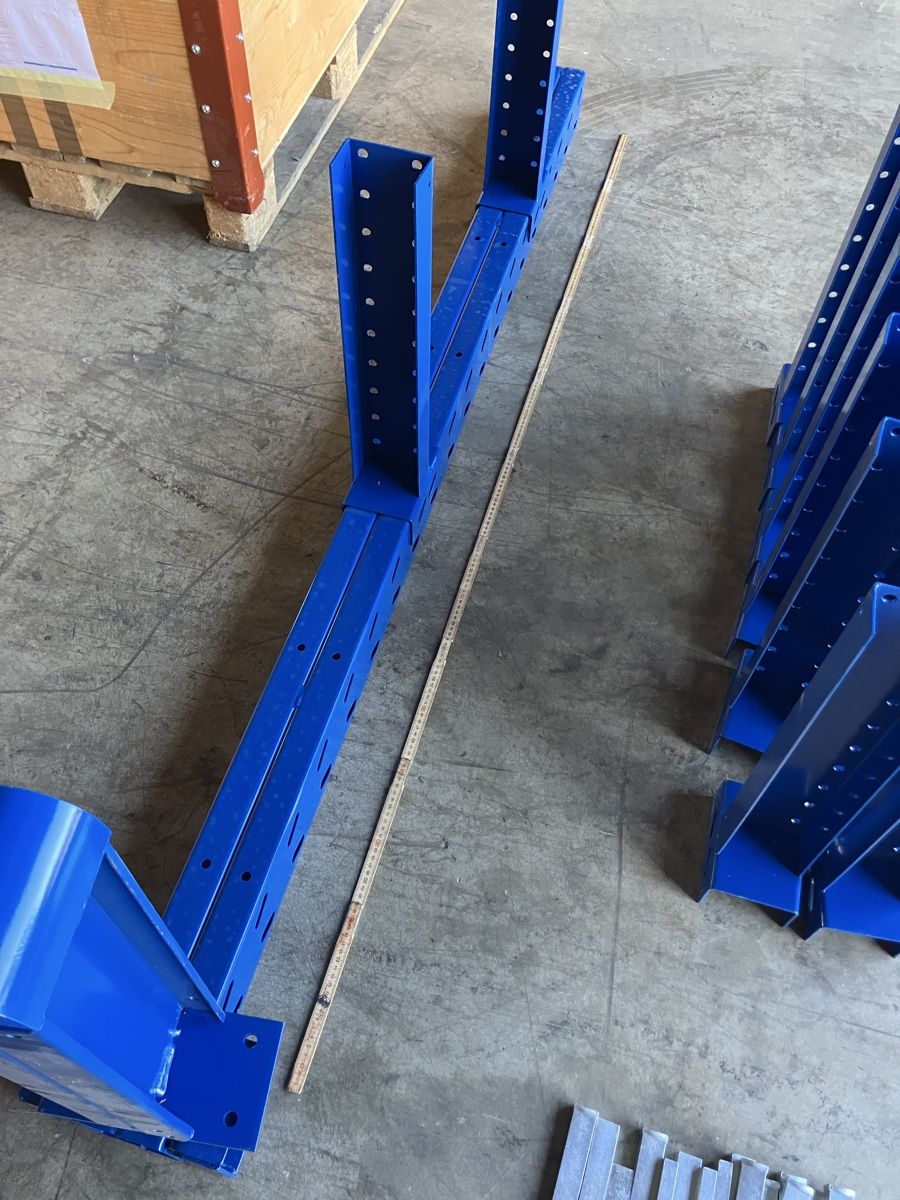 Scaffali: Kragarmregal neu – Nuovo (secondo la descrizione) da Uerkheim venduto da Dealer-4813