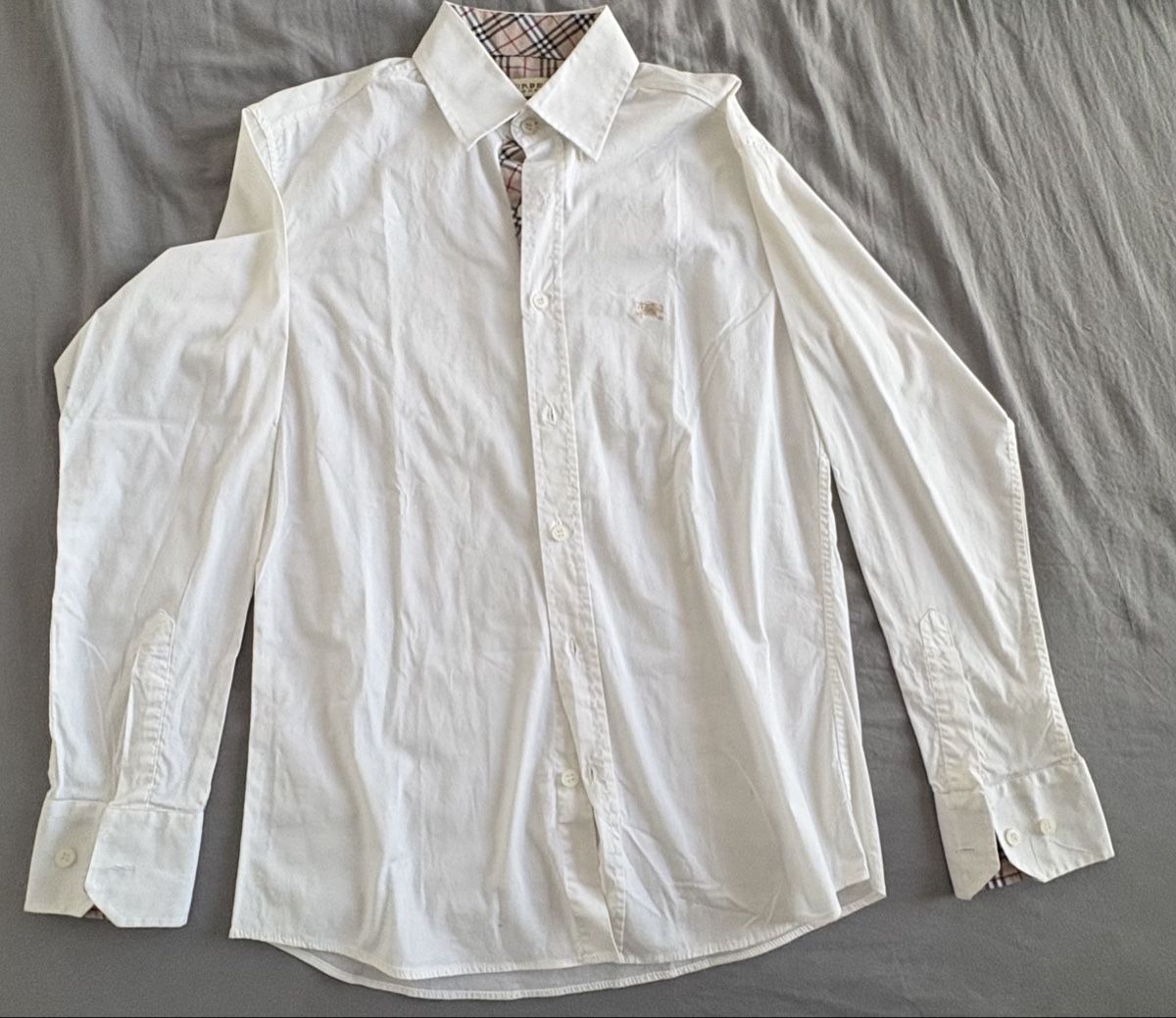 Burberry Chemises: Camicia Burberry bianca maniche lunghe  – D'occasion à Giubiasco par mol_f9mf