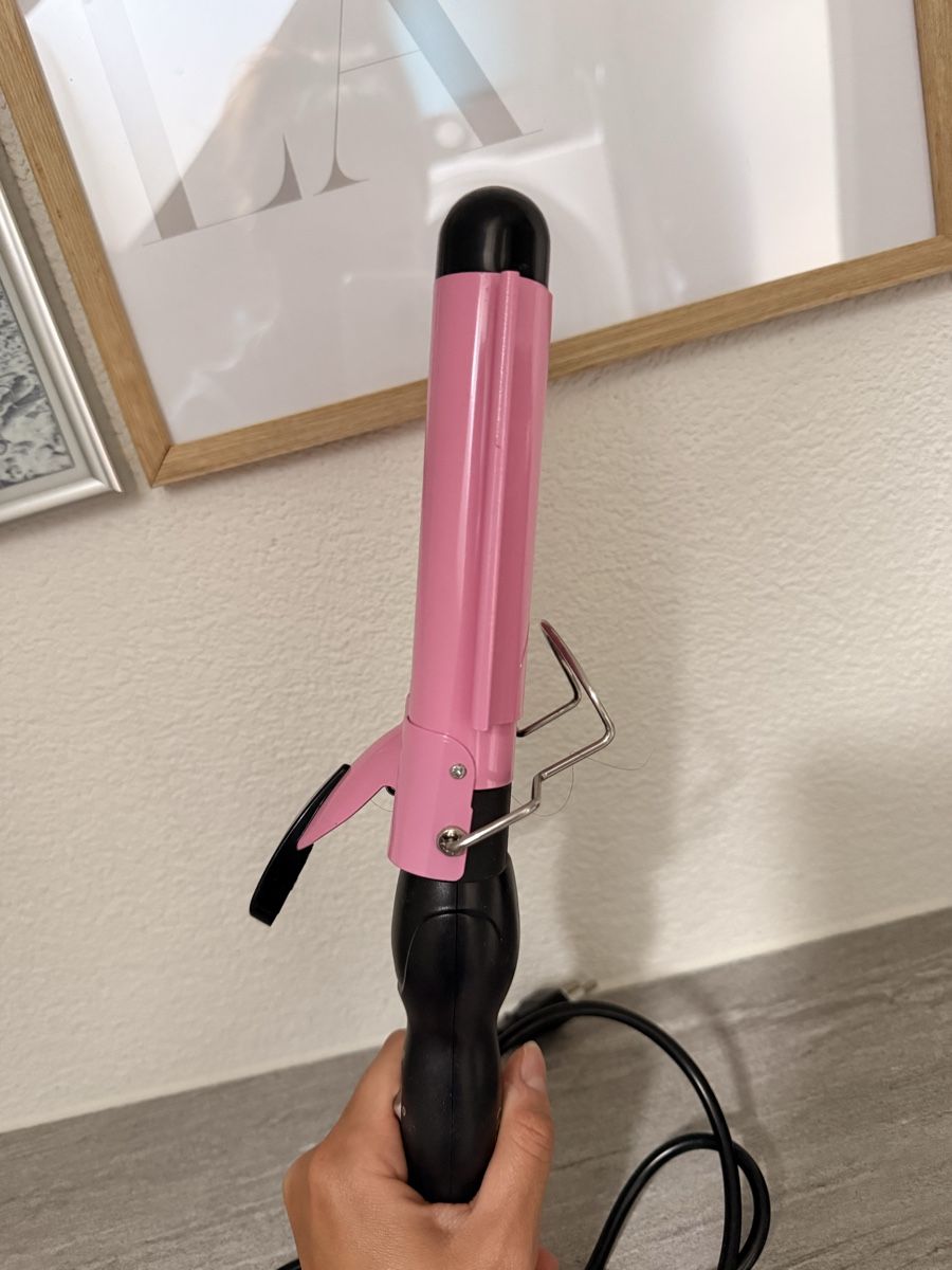 Lockenstäbe & Haarglätter: 3-BARREL HAIR WAVER PINK – Gebraucht aus Stallikon von haeppynessa 5