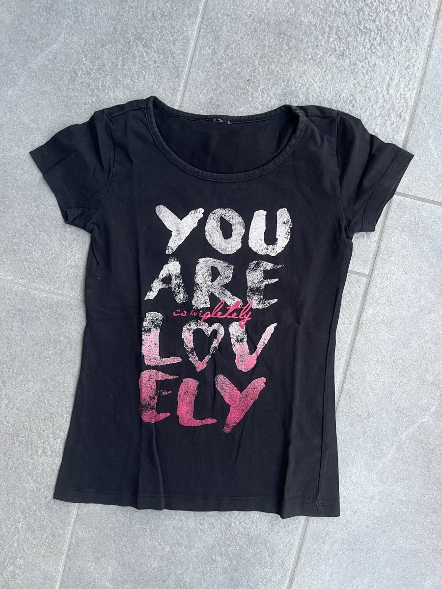 Camicette, T-shirt & Top: 2 T-Shirts 146/152 – Usato da Wil ZH venduto da Wonderwoman76 3