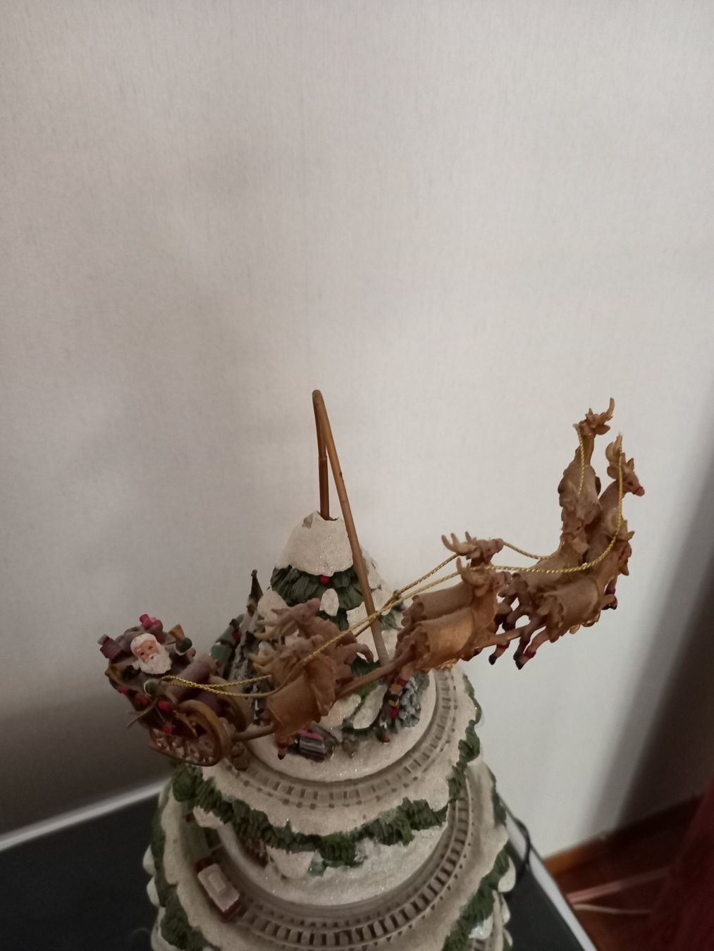 Tutte le decorazioni: Sapin de Noël musical Thomas Kinkade – Usato da St-Sulpice VD venduto da asc_5twt 1