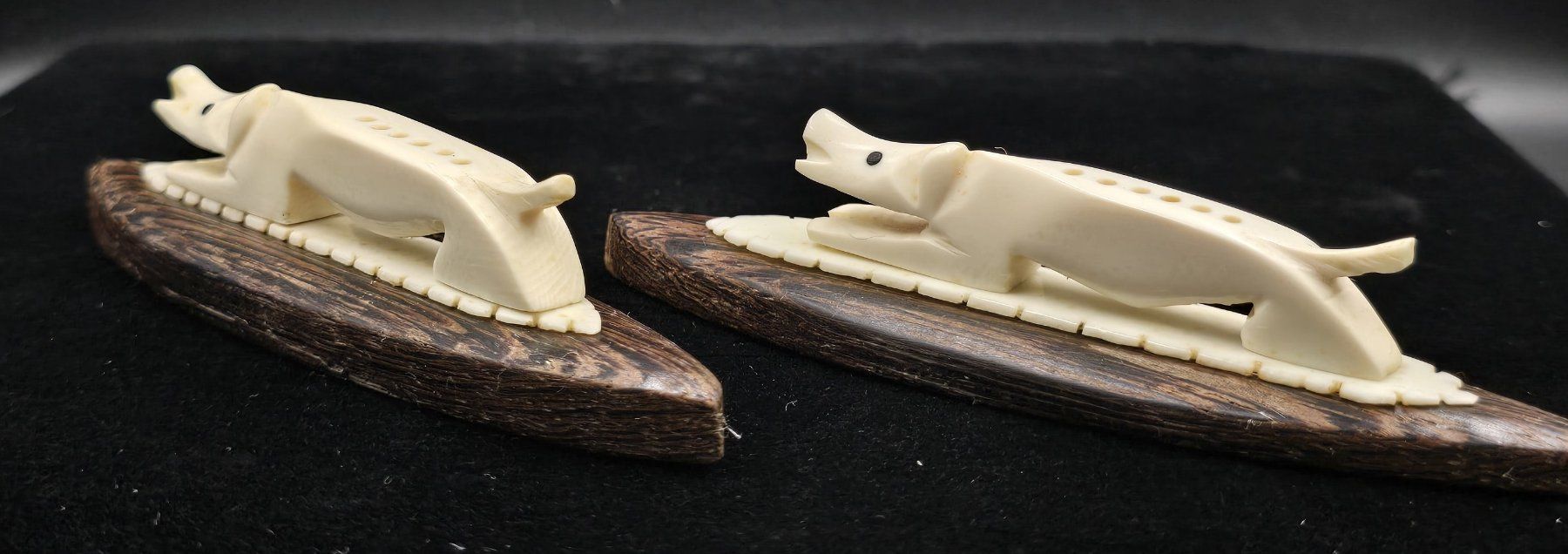 Statuette: Schnitzereien Hund ? Auf Holzsockel – Usato da Rorschacherberg venduto da snOOpydOg11 3