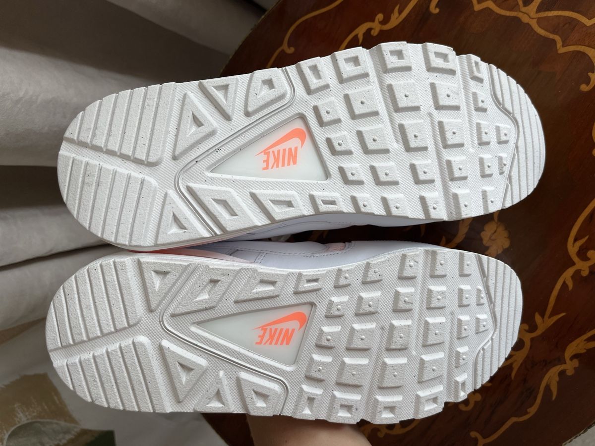 Nike Chaussures femmes: Nike Air Max Commande,Taille 42, neuve! – Neuf avec emballage d'origine à Ballens par Annushka26 2