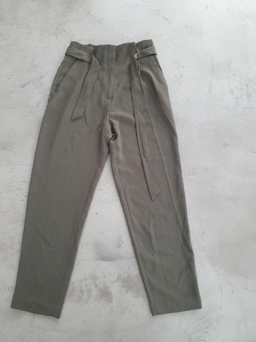 H&M Pantaloni: Stoffhose, 36 – Usato da Steinach venduto da Xamax18