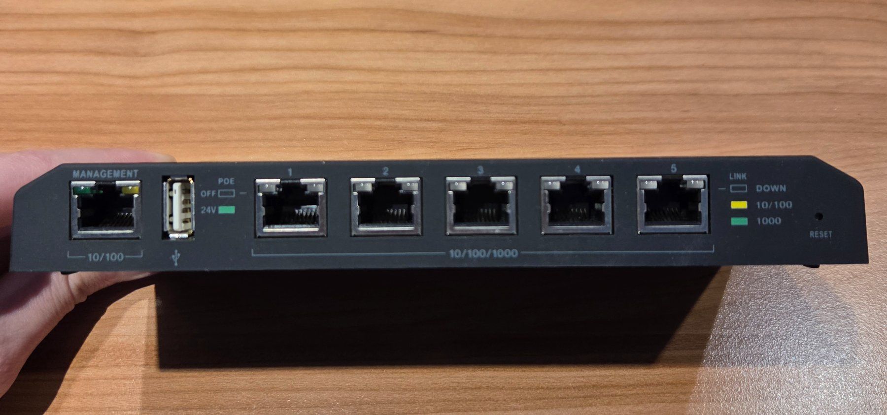 Ubiquiti Hubs & Switches: Ubiquiti Tough Switch POE – Gebraucht aus Malleray von plucs 1