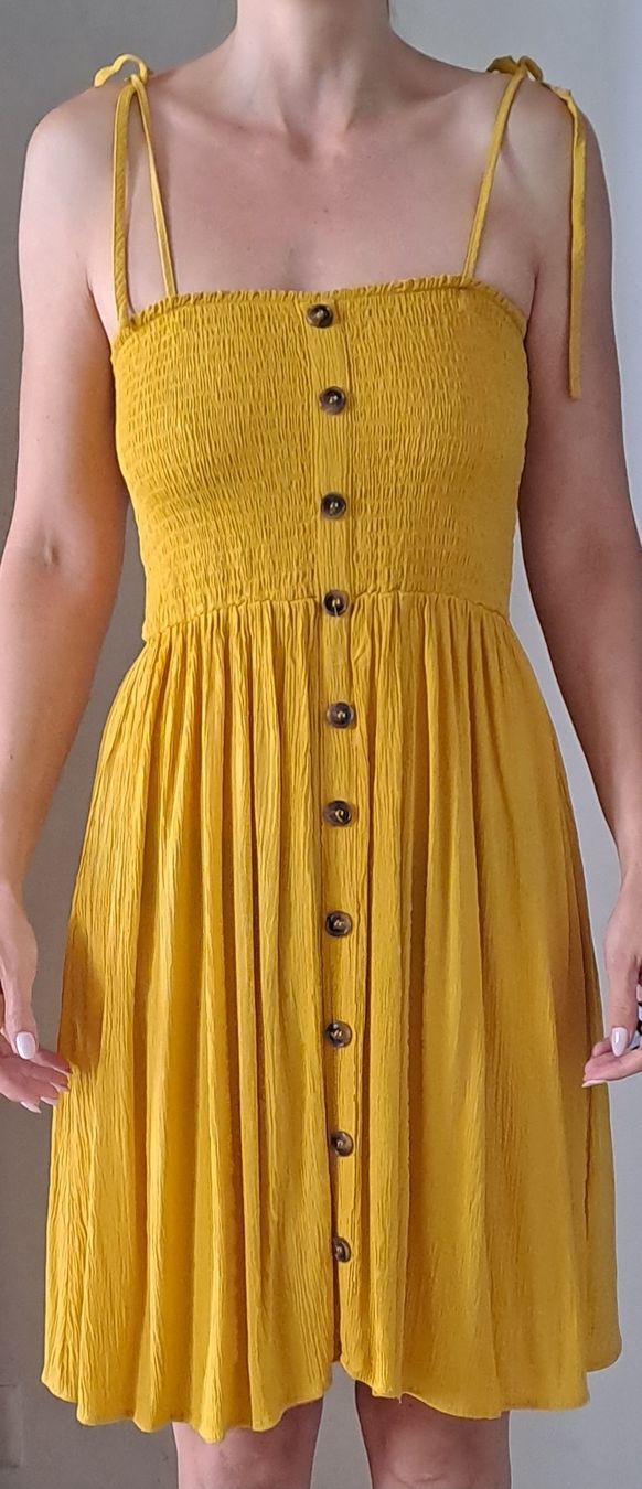 Robes: Robe jaune boutonnée taille S – Neuf (Voir description) à Rolle par Loutre84