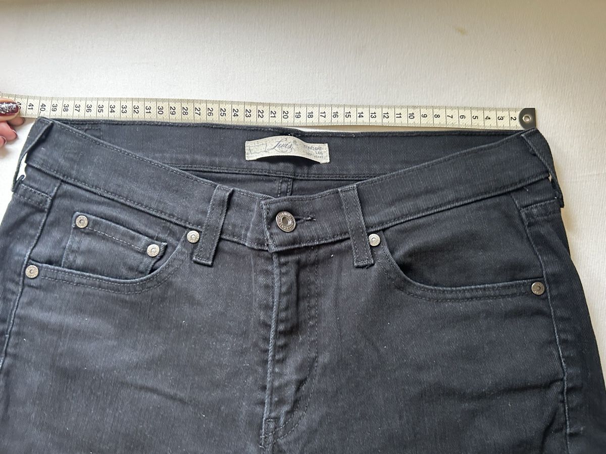 Levi's Jeans: Levi's Jeans – Usato da Uster venduto da alin13e 3