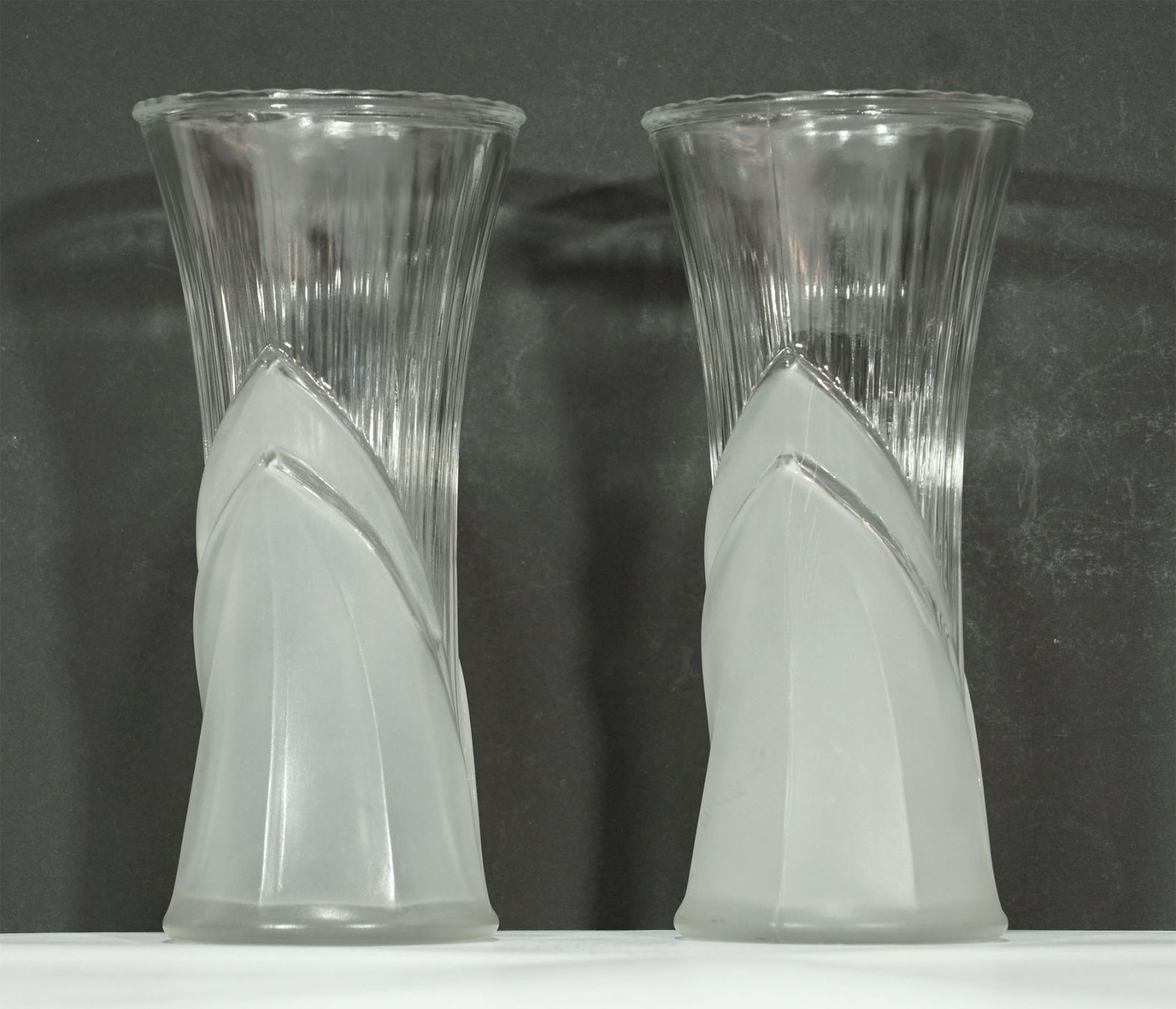 Vasen & Gefässe: Paar originelle Vintage Glasvasen – Gebraucht aus Meggen von Trouvaillen 1