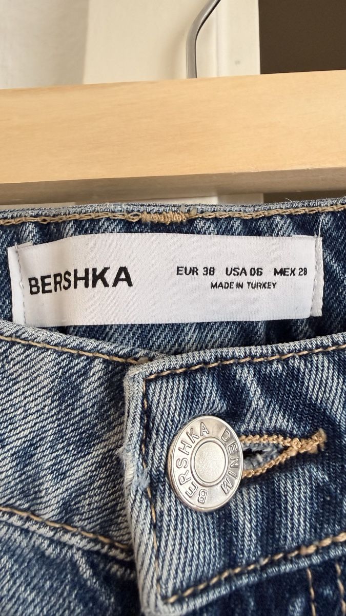 Bershka Jeans: Jeans, Grösse 38 – Gebraucht aus Thun von tat_zb9b 1