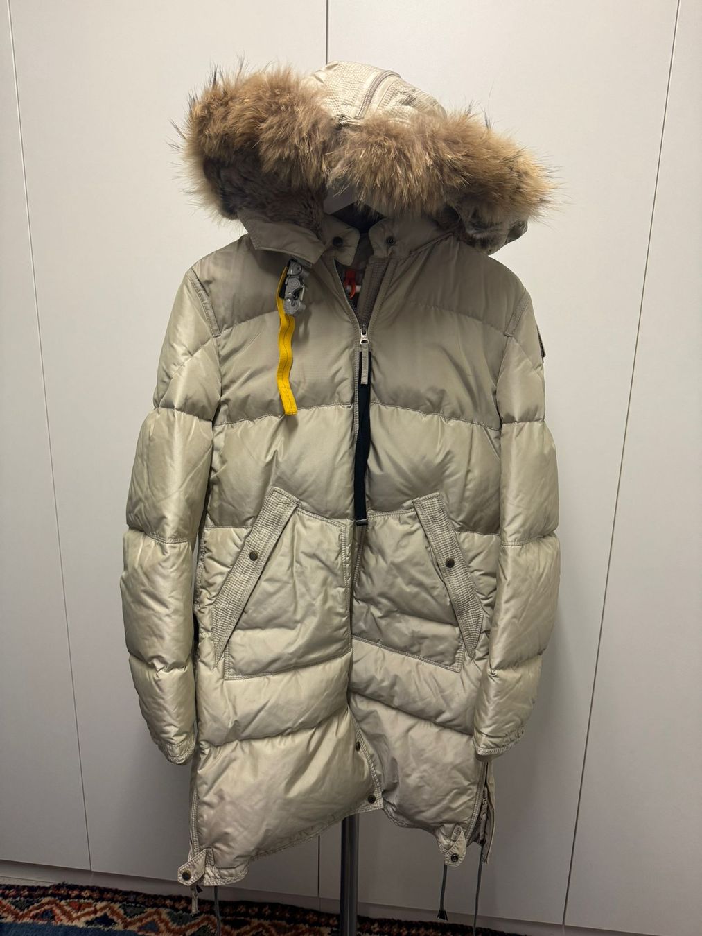 Parajumpers Cappotti: Parajumpers long bear Daunensteppmantel Gr.M – Nuovo (secondo la descrizione) da St. Gallenkappel venduto da mytimes