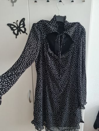 Neues Minikleid mit Pünktchenmuster, Grösse 38, Schwarz