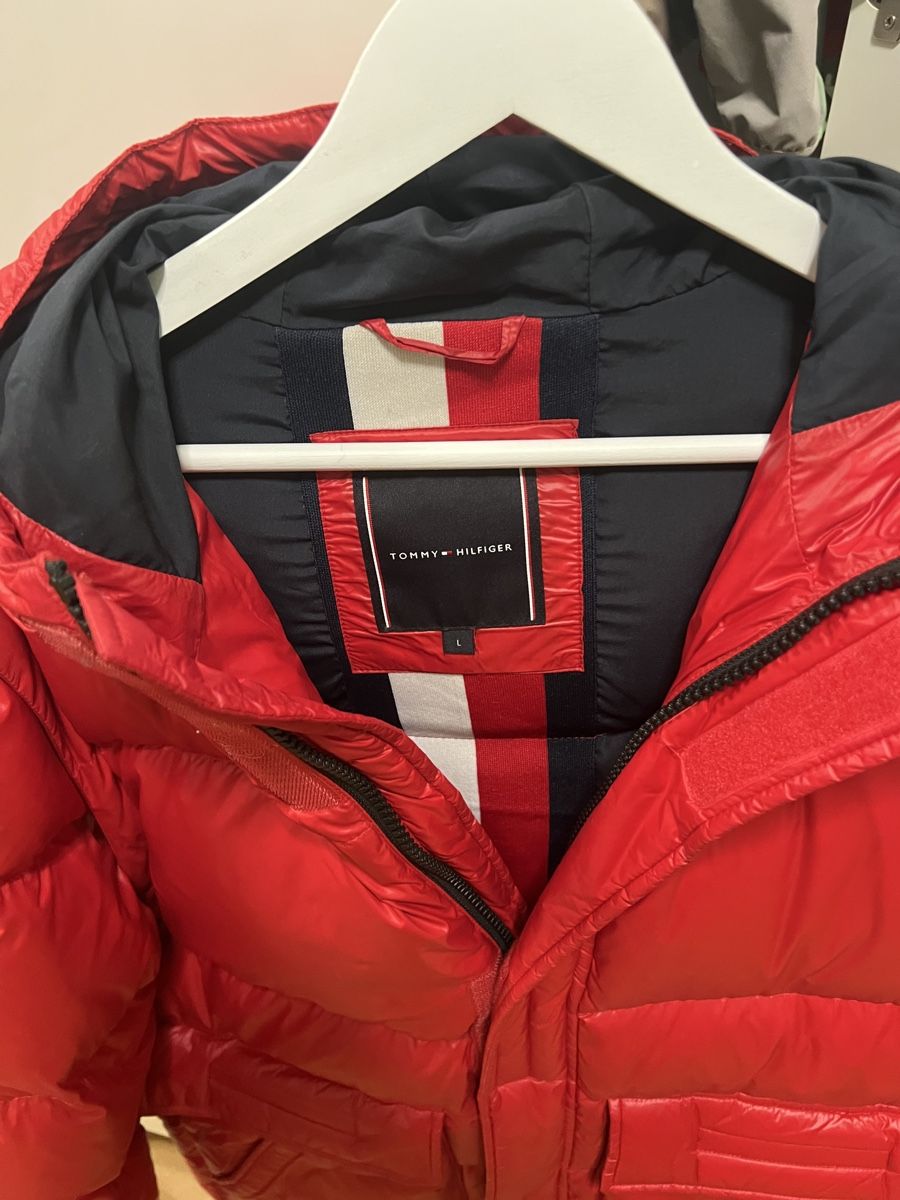 Tommy Hilfiger Jacken: Tommy Hilfiger Winterjacke – Gebraucht aus Volketswil von Ilyrian 1