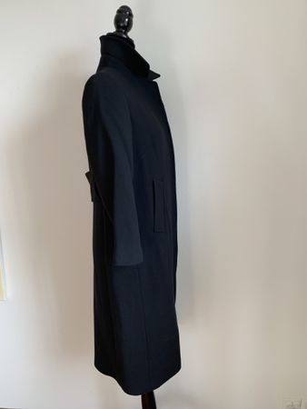 BERGDORF GOODMAN: Lässiger schwarzer Designer-Wollmantel, 38