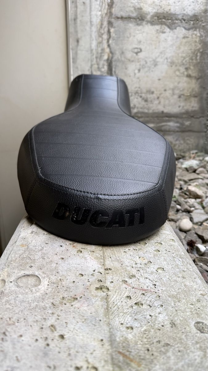 Tutti i ricambio per moto: Sitzbank Ducati Scrambler – Usato da Brunnen venduto da Saschb 2