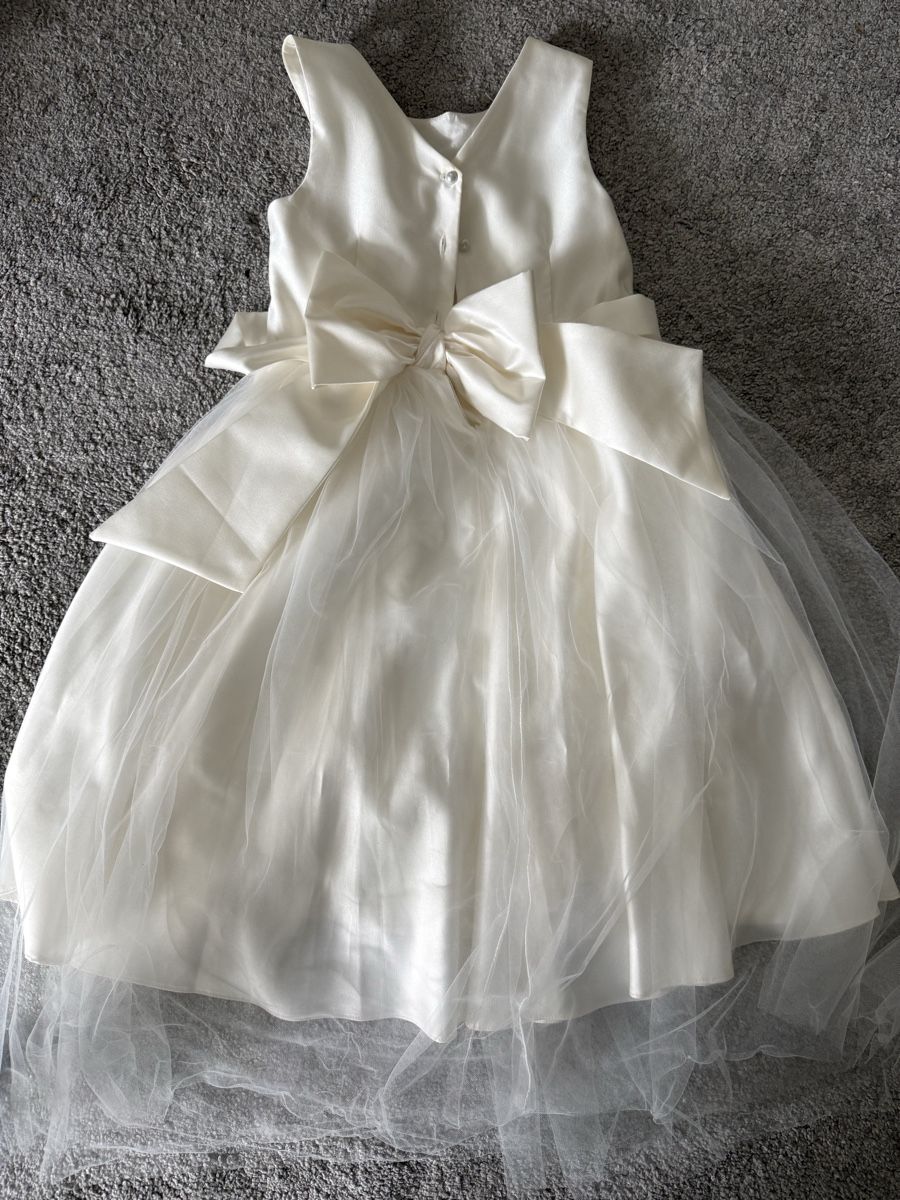 Next Kleider & Röcke: Kleid Festkleid 134/140 – Gebraucht aus Zofingen von vonni81 2