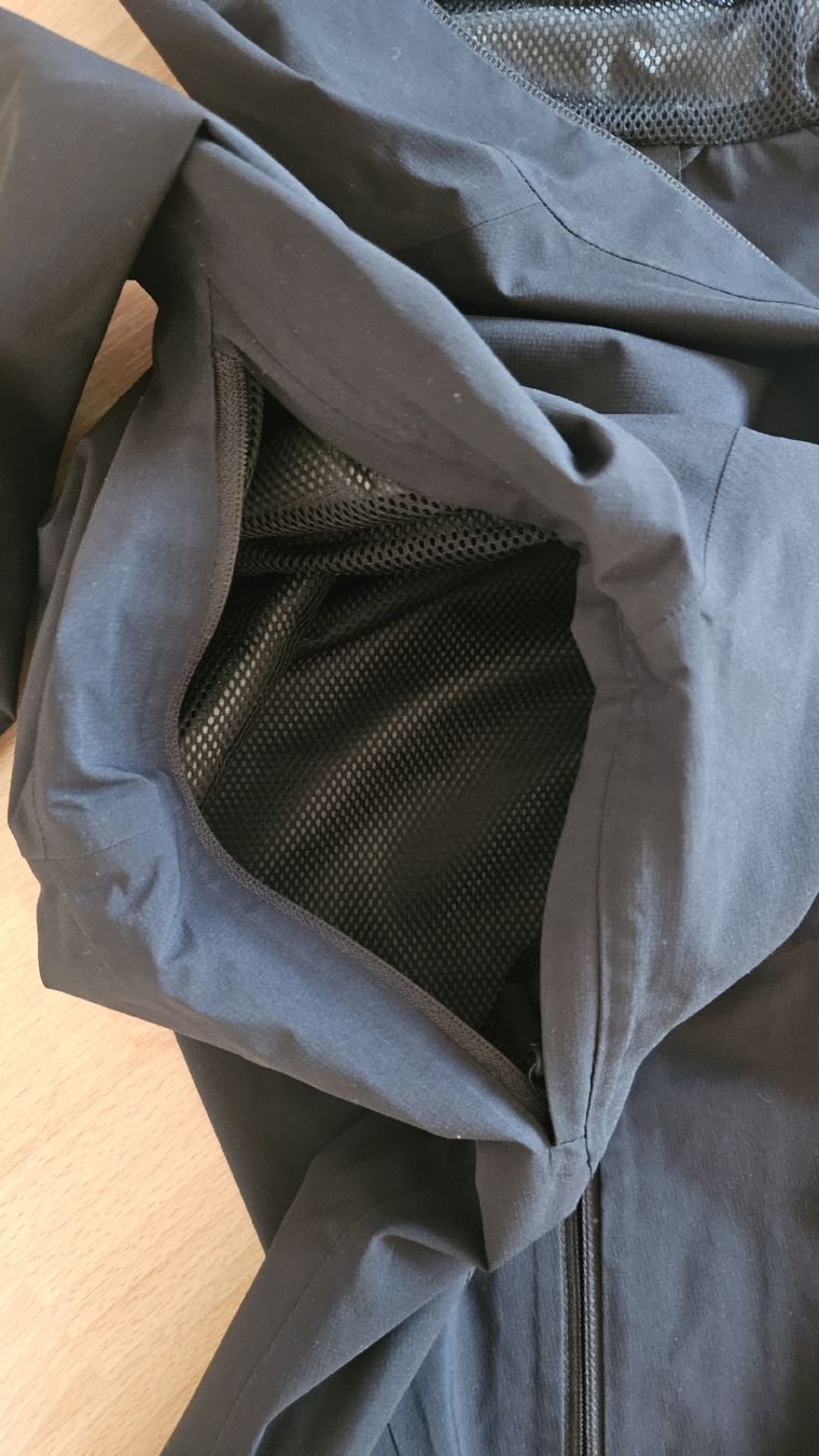 Peak Performance Giacche: PEAK PERFORMANCE Style W NightBRJ – Usato da Rheinfelden venduto da DHS 8