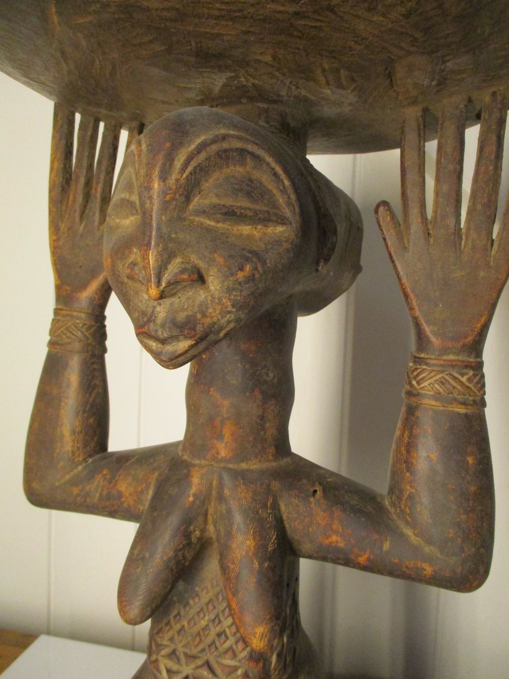 Skulpturen & Statuen: Figur Skulptur aus Holz Frau mit Brüsten Hocker tribal art – Gebraucht aus Windisch von Autogrammo 7